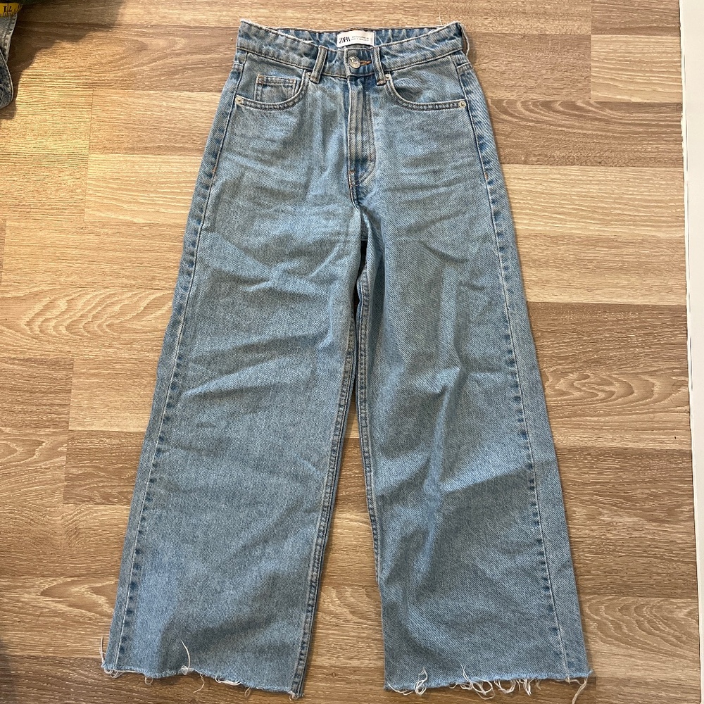 Zara Wide Leg Jeans (Cropped)